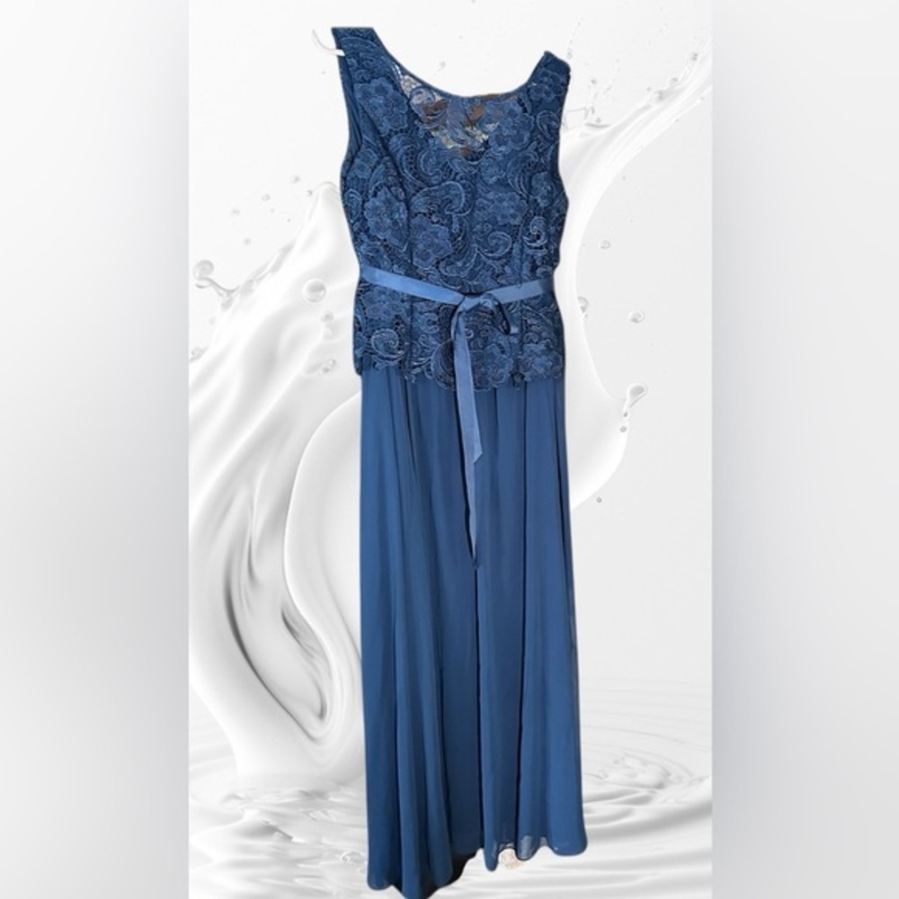 Alex Evenings Formal Gown Size 12
Wedding guest Mother of Bride Gala